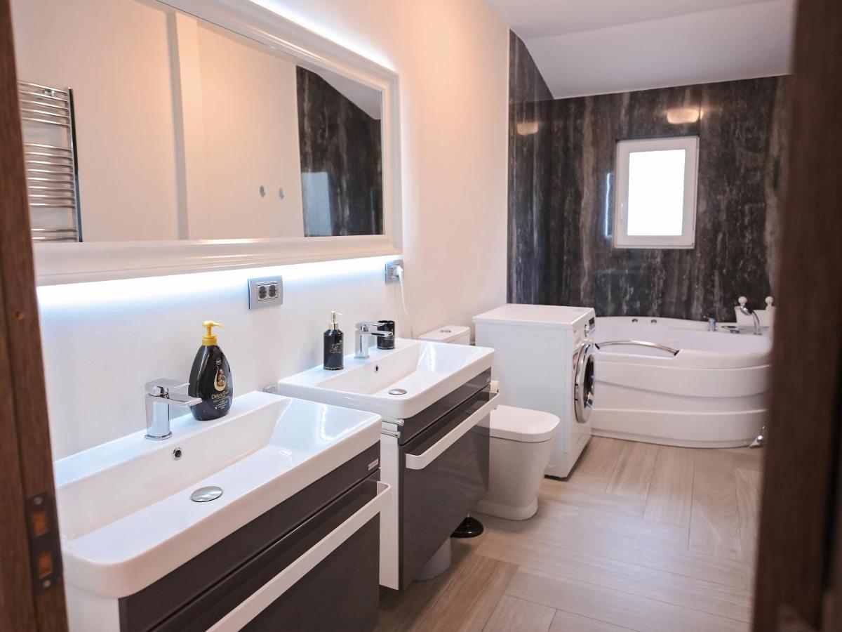 Ase Premium House Villa Suceava Exterior foto